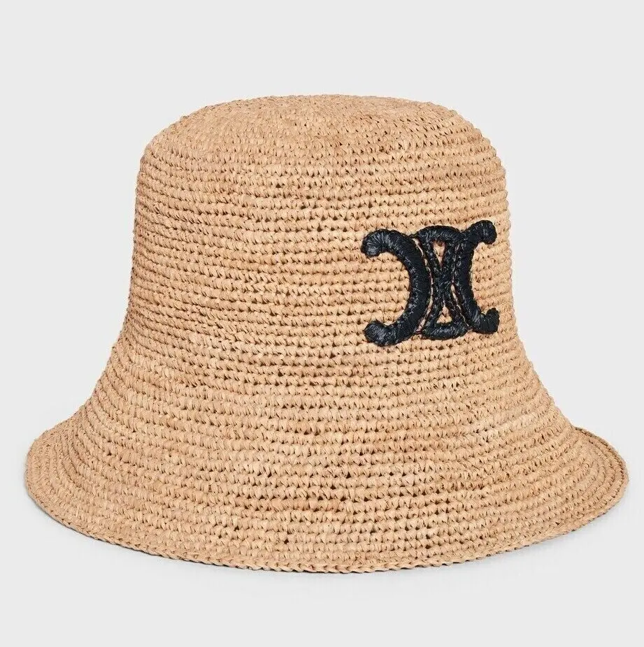 セリーヌ　トリオンフ　ハット