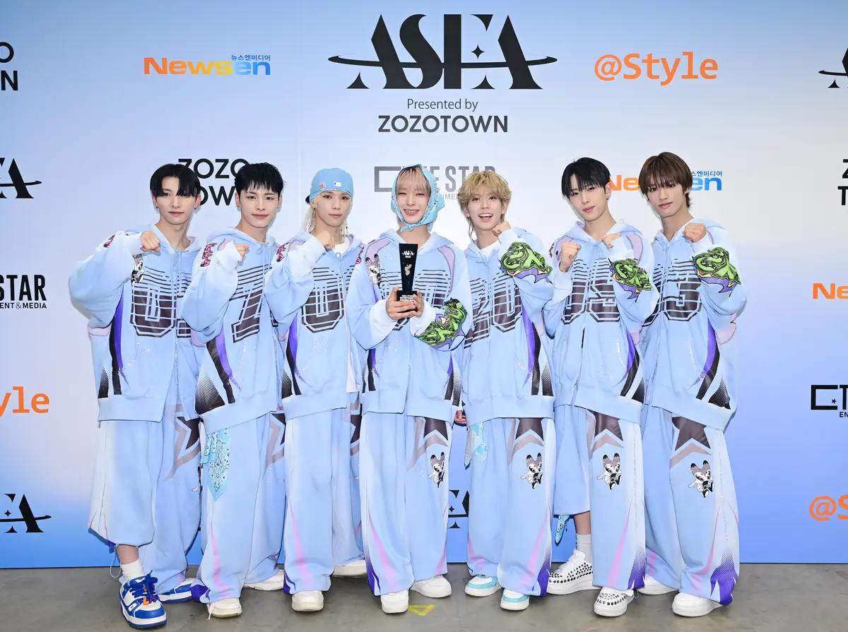 NEXZ　©️ASEA 組織委員会