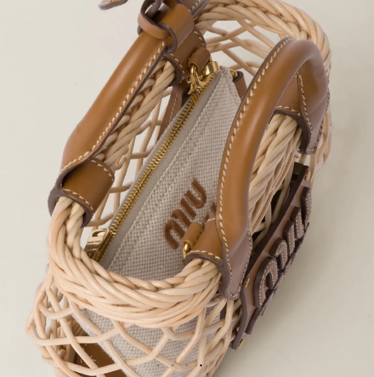 ミュウミュウかごバッグの内装