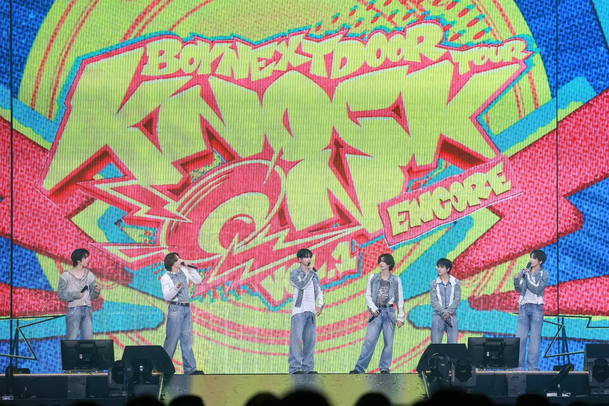 (左から)TAESAN、SUNGHO、JAEHYUN、LEEHAN、RIWOO、WOONHAK