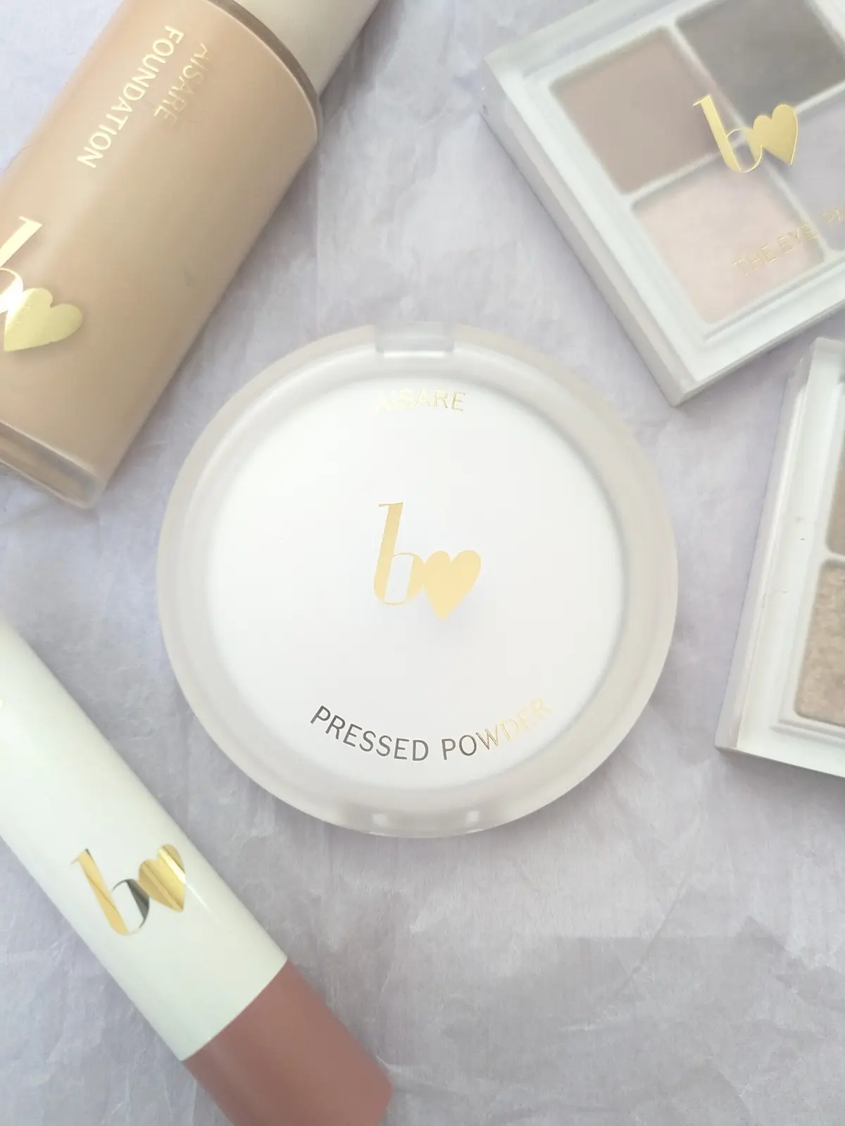 フィルターかけたような美肌がつづく【biの画像_1