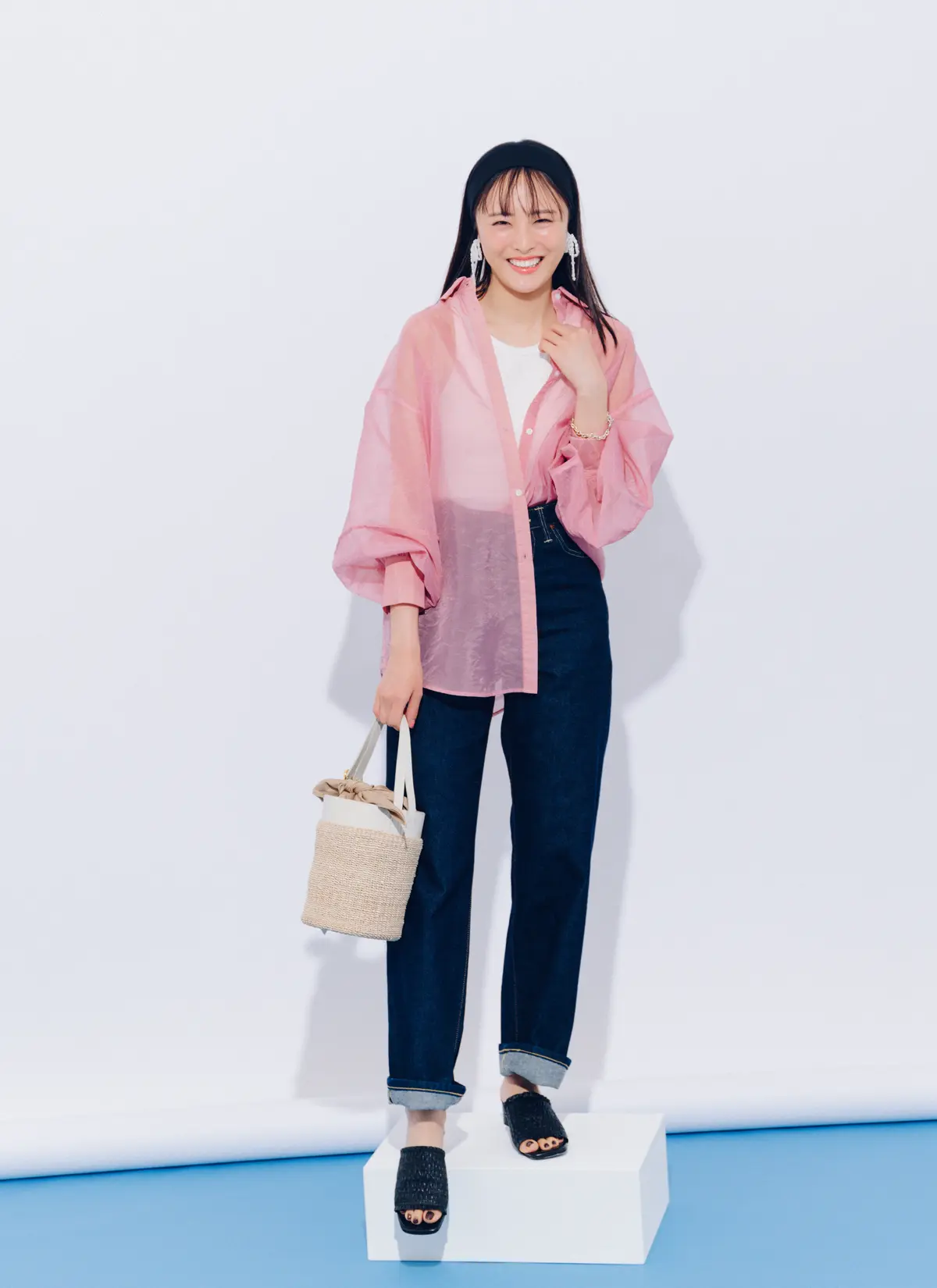 大友花恋　シャツコーデ