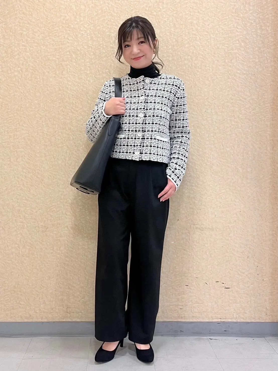 ユニクロ　リブポロカーディガン　カーキパンツコーデ