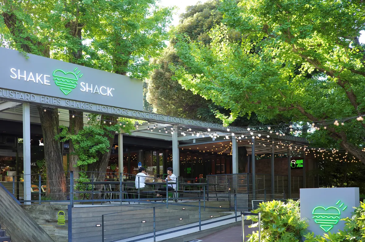 Shake Shack×HUMAN MAの画像_1