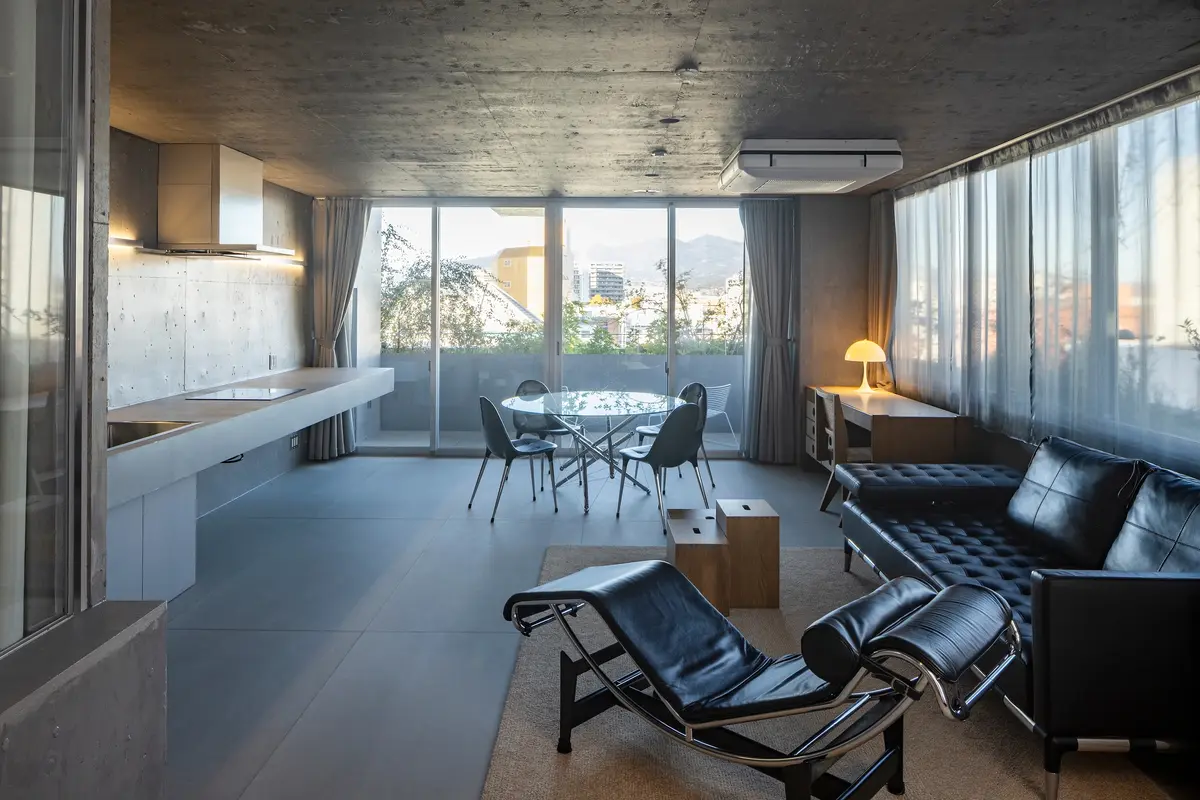 名作家具と現代アートが響き合う、プレミアムレジデンス