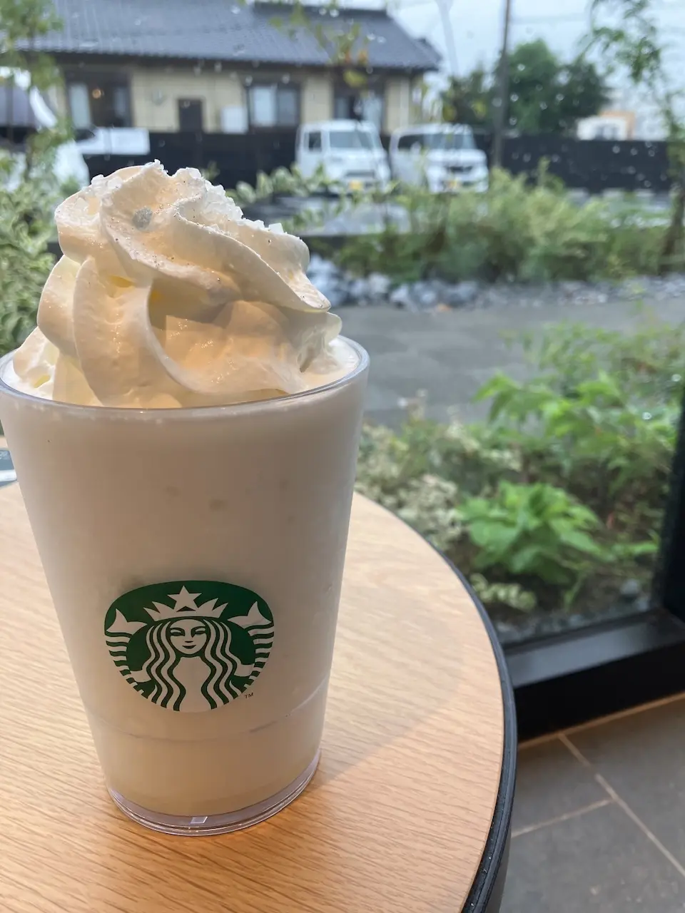 【スタバ】冬の新作マカダミアフラペチーノの画像_1