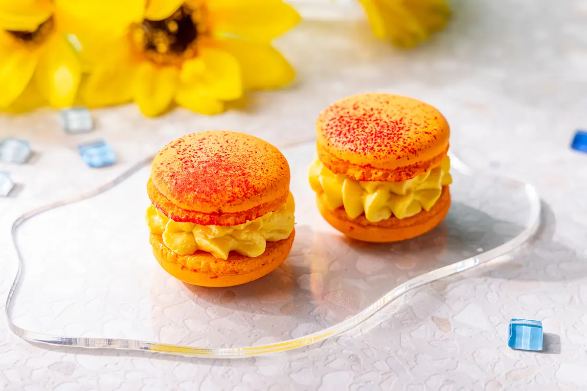 マンゴーとパッションフルーツをふんだんに使ったジューシーなスイーツ