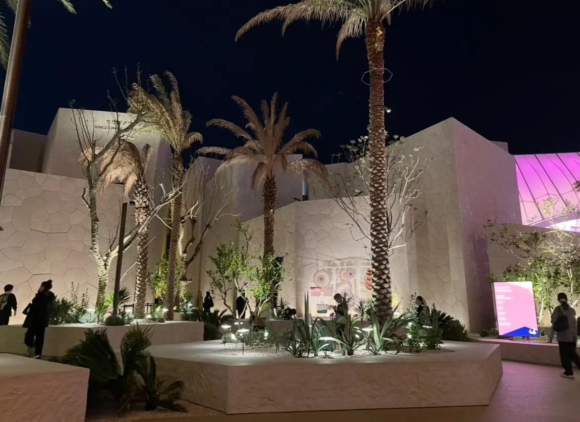 大阪万博_パビリオン_サウジアラビア館_夜