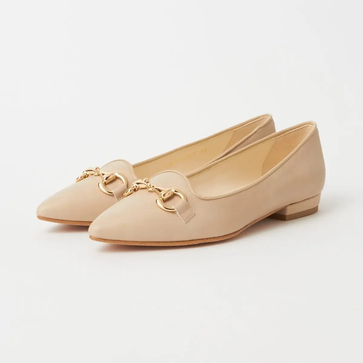 晴雨兼用ビットつきフラットパンプス