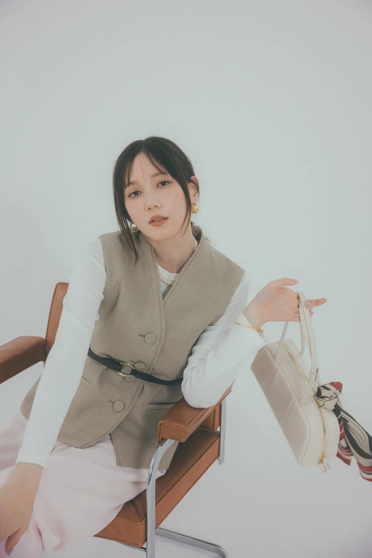 本田翼　ジレコーデ　全身