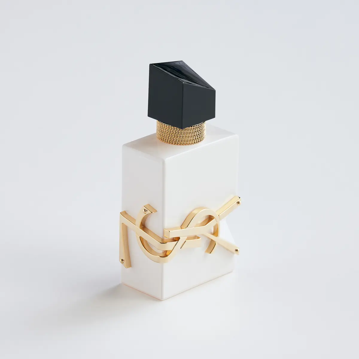 リブレ ロー ニュ　50mL ￥18810／イヴ・サンローラン・ボーテ