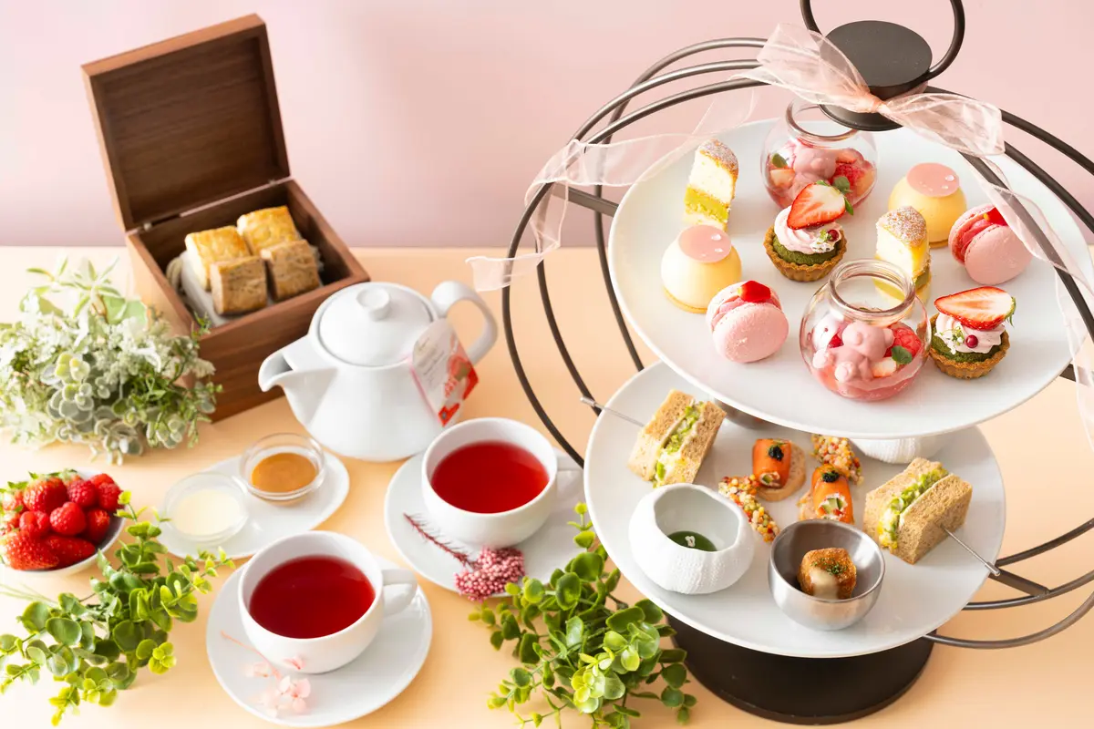お茶の香りに包まれながら、春の味覚を五感で楽しむアフタヌーンティー