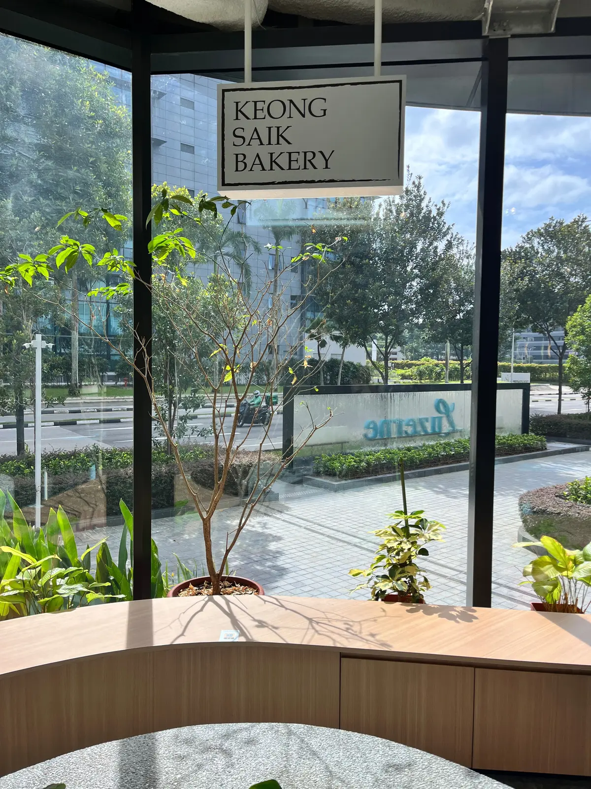 【シンガポール】まるでパンの美術館⁈朝食の画像_2