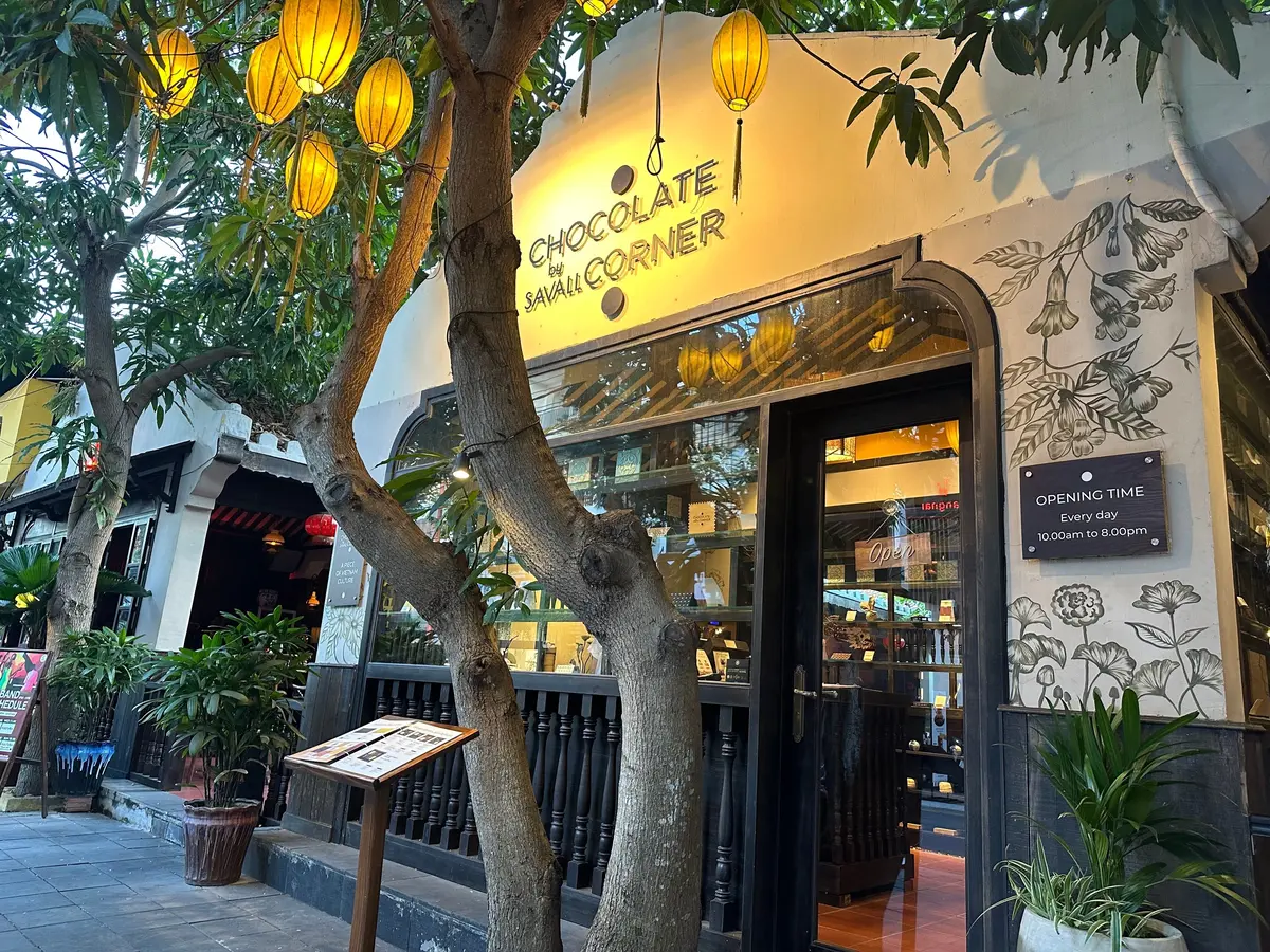 MOREインフルエンサーズ　ベトナム　チョコレート