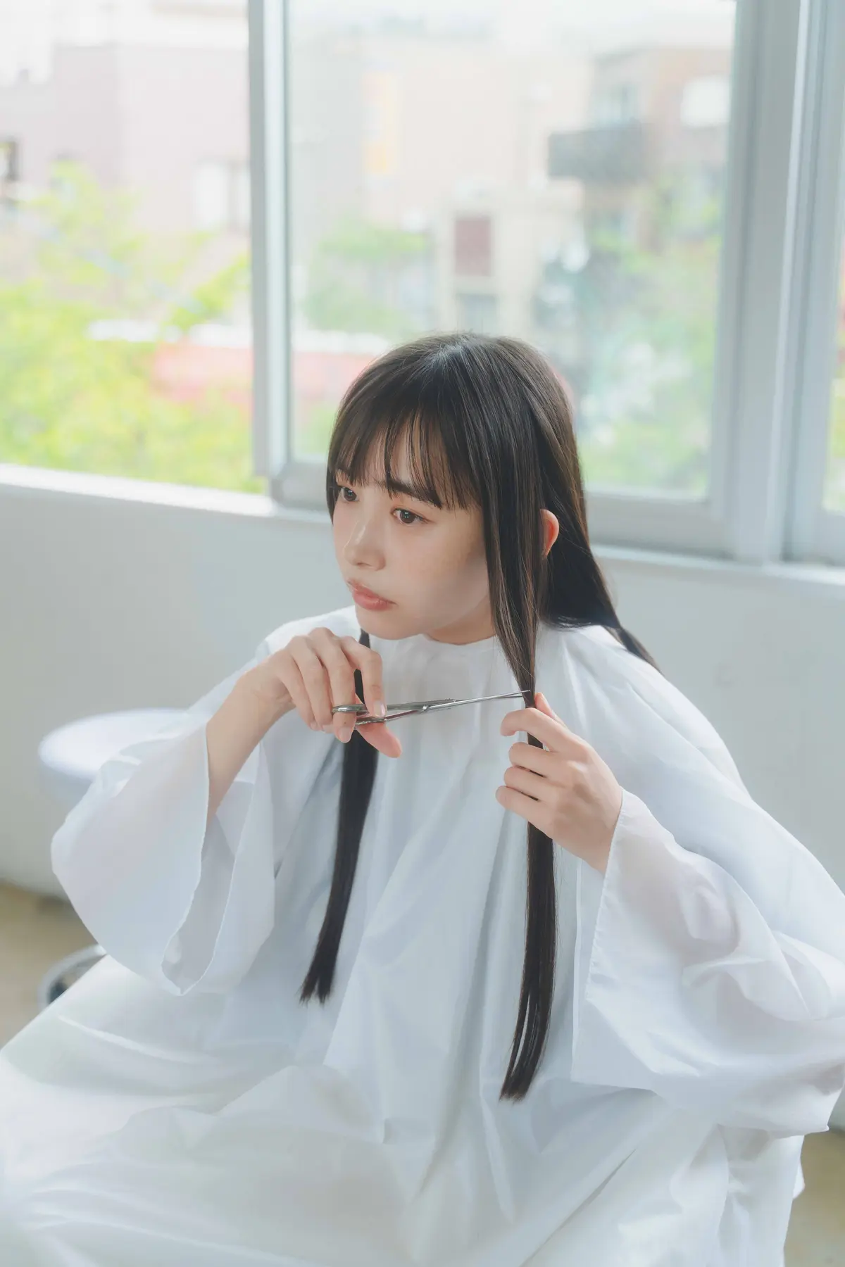 井桁弘恵 MORE 連載