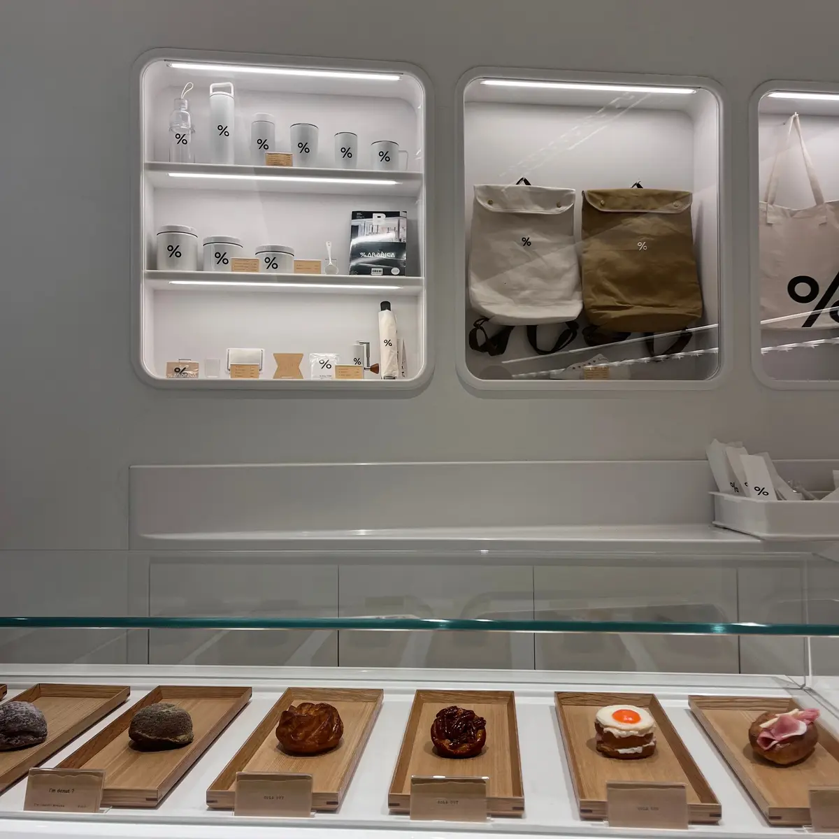 【東京｜麻布台ヒルズ】コーヒー持ってお散の画像_9