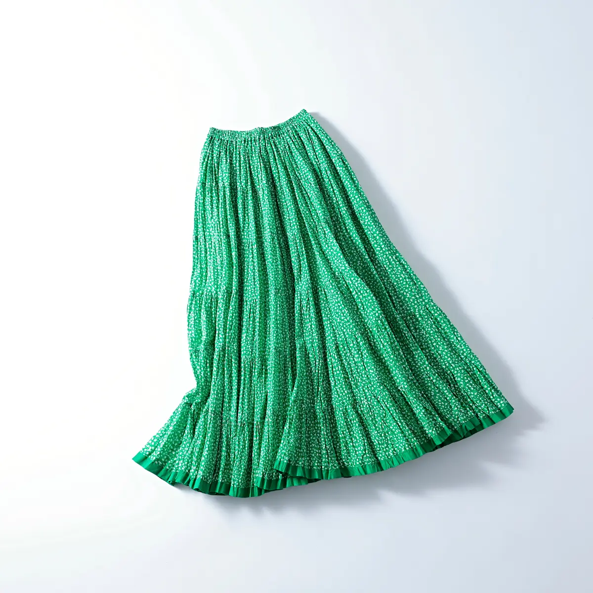 『マリハ』のフレアスカート