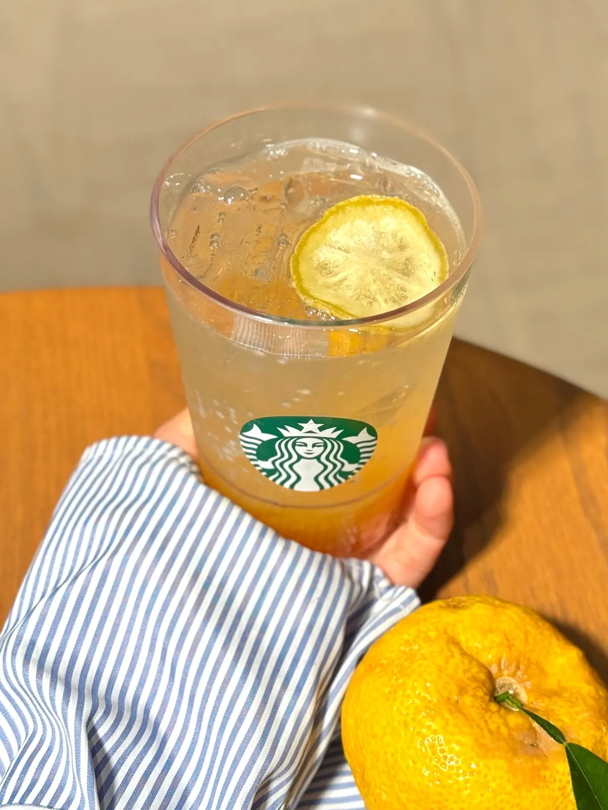 スタバ新作チラックスソーダゆずシトラス