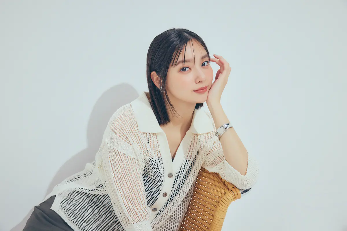 新川優愛　シアートップス　より