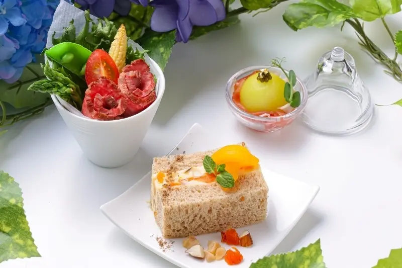 ローストビーフと夏野菜のサラダ