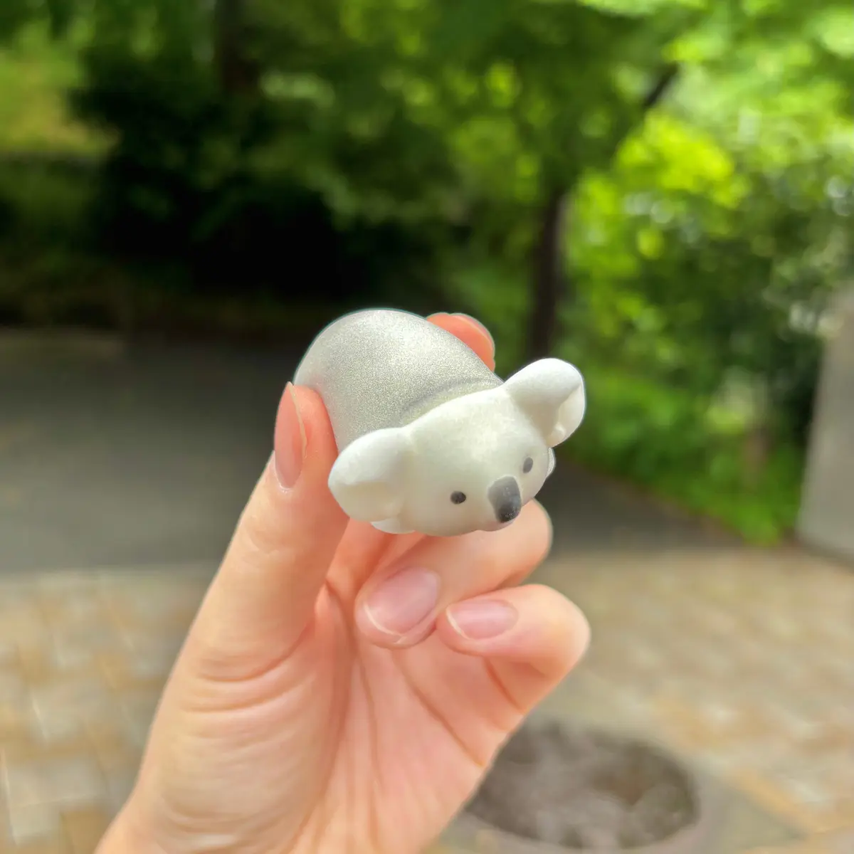 多摩動物公園のコアラ来園40周年記念の限定スイーツ「コアラのおやすみソフト」