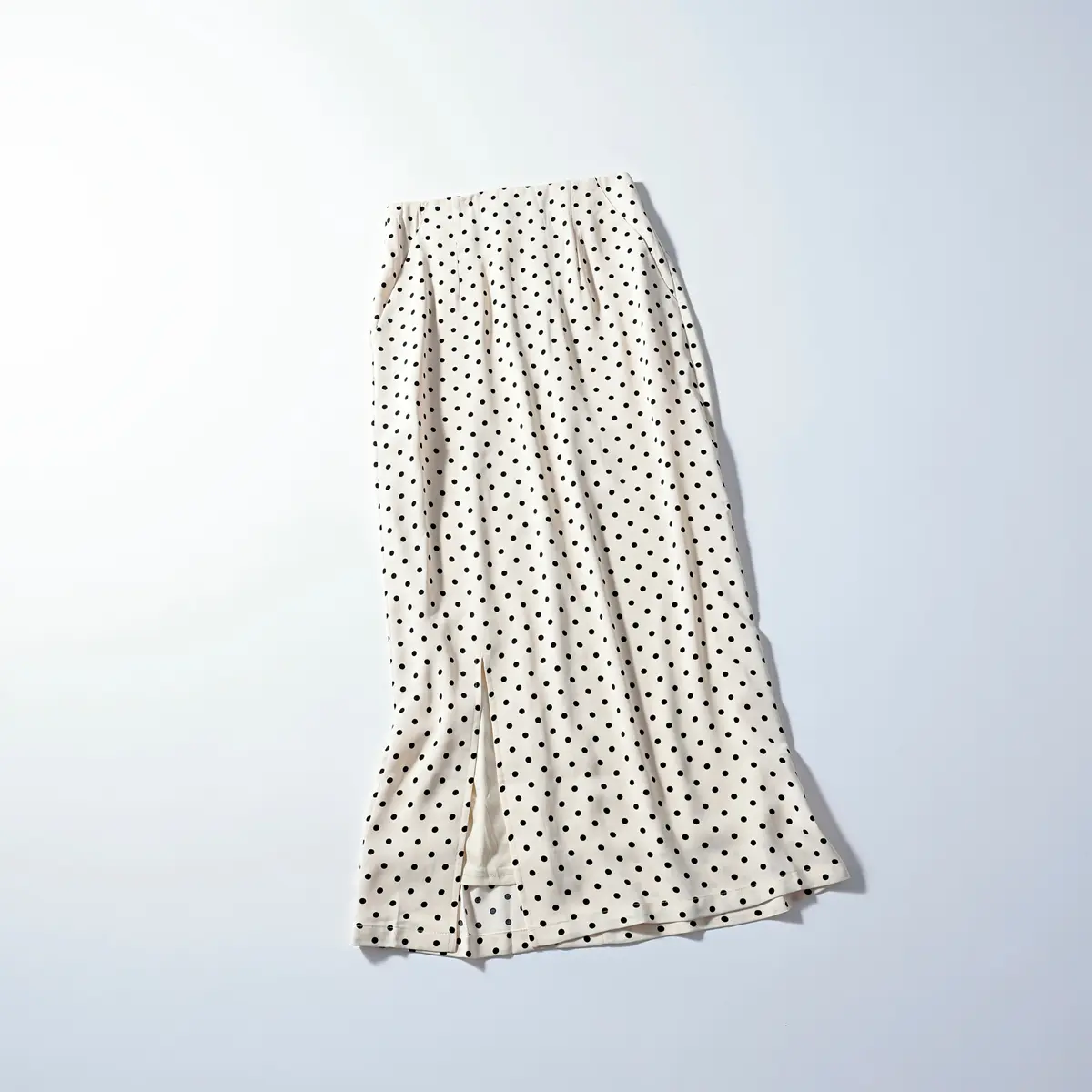 『リエディ』のドット柄スカート
