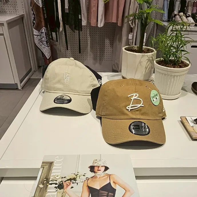 ビューランス　NEW ERAコラボ キャップCasual Classic