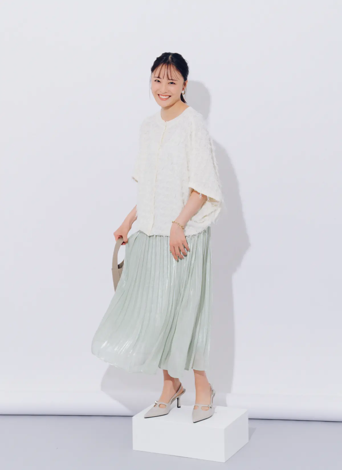 大友花恋　ボレロコーデ