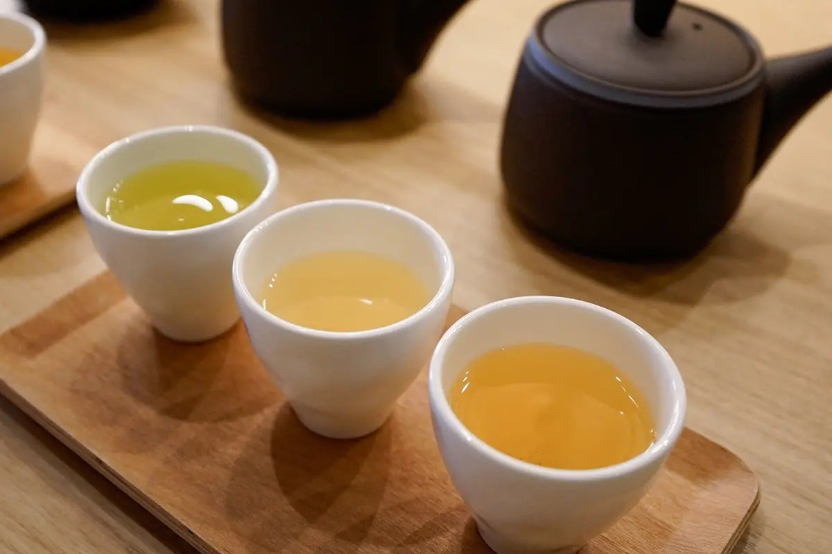 OMO5金沢片町『いいじな棒茶の飲み比べ体験』