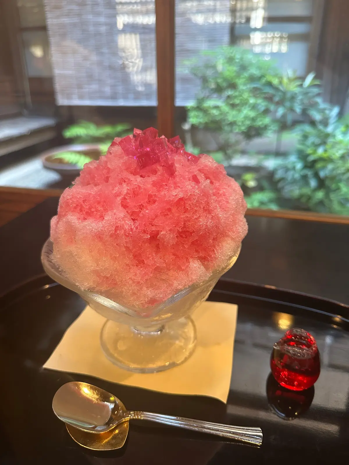 す*れ様 金赤暈し　千段巻氷コップ 卍くずし文赤縁ラッパ形氷コップ 展示中 in Museum of masashi