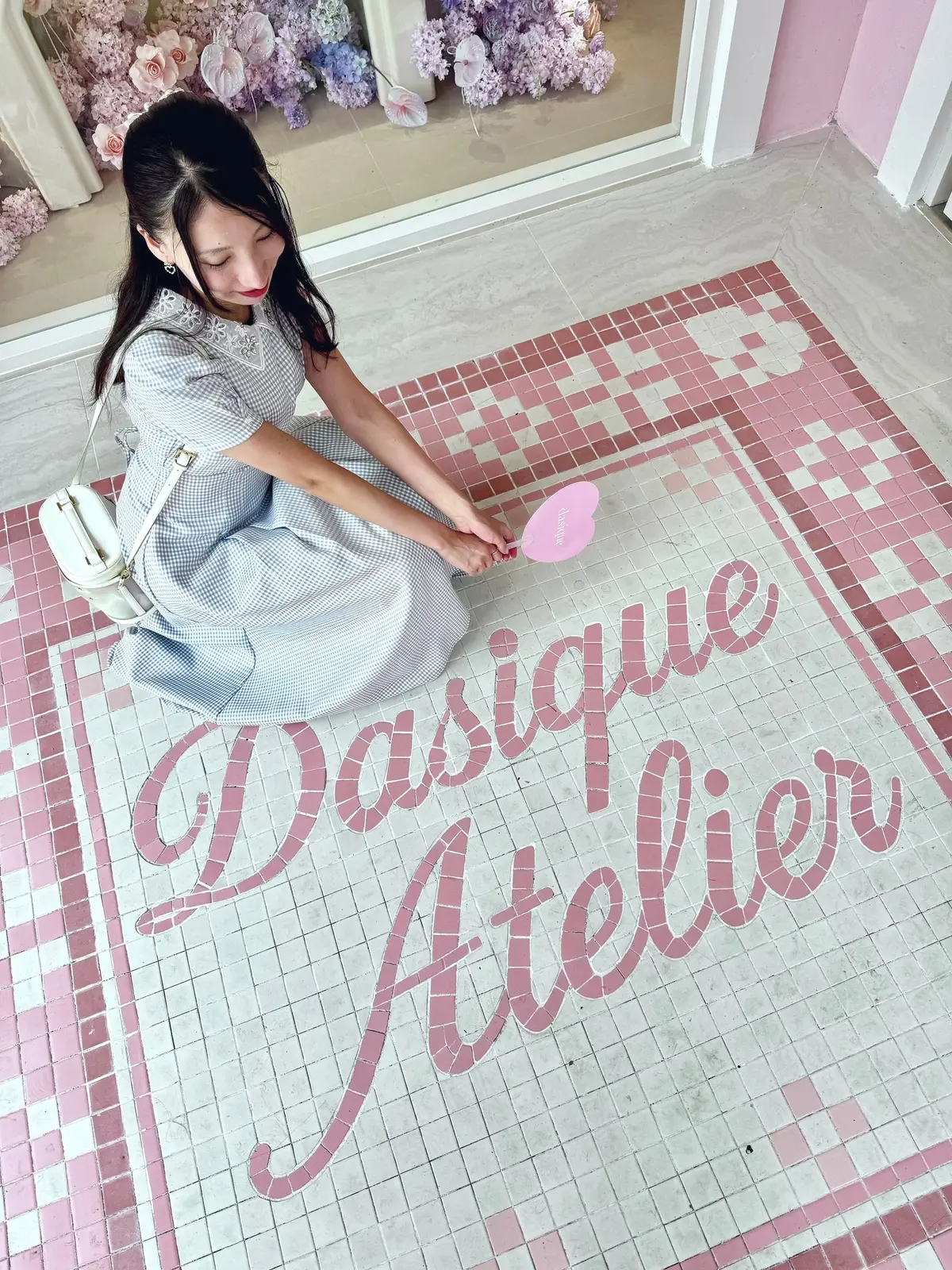 デイジーク入り口のタイル