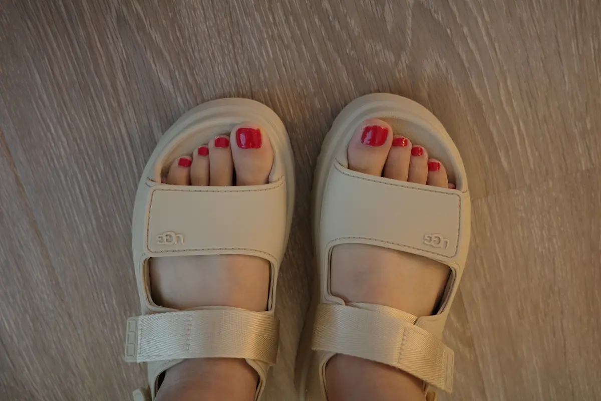 【購入品紹介】話題のUGG Goldenの画像_2