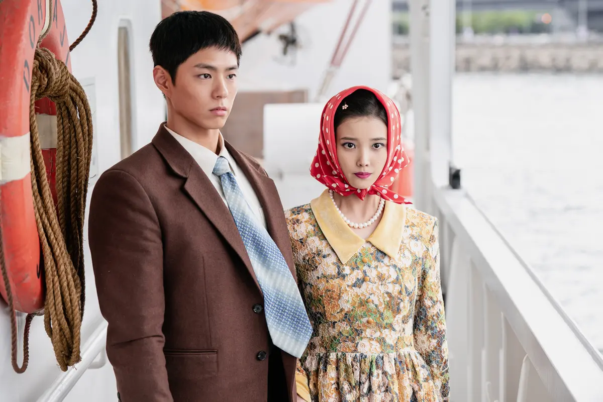 おつかれさま：パク・ボゴムとIU
