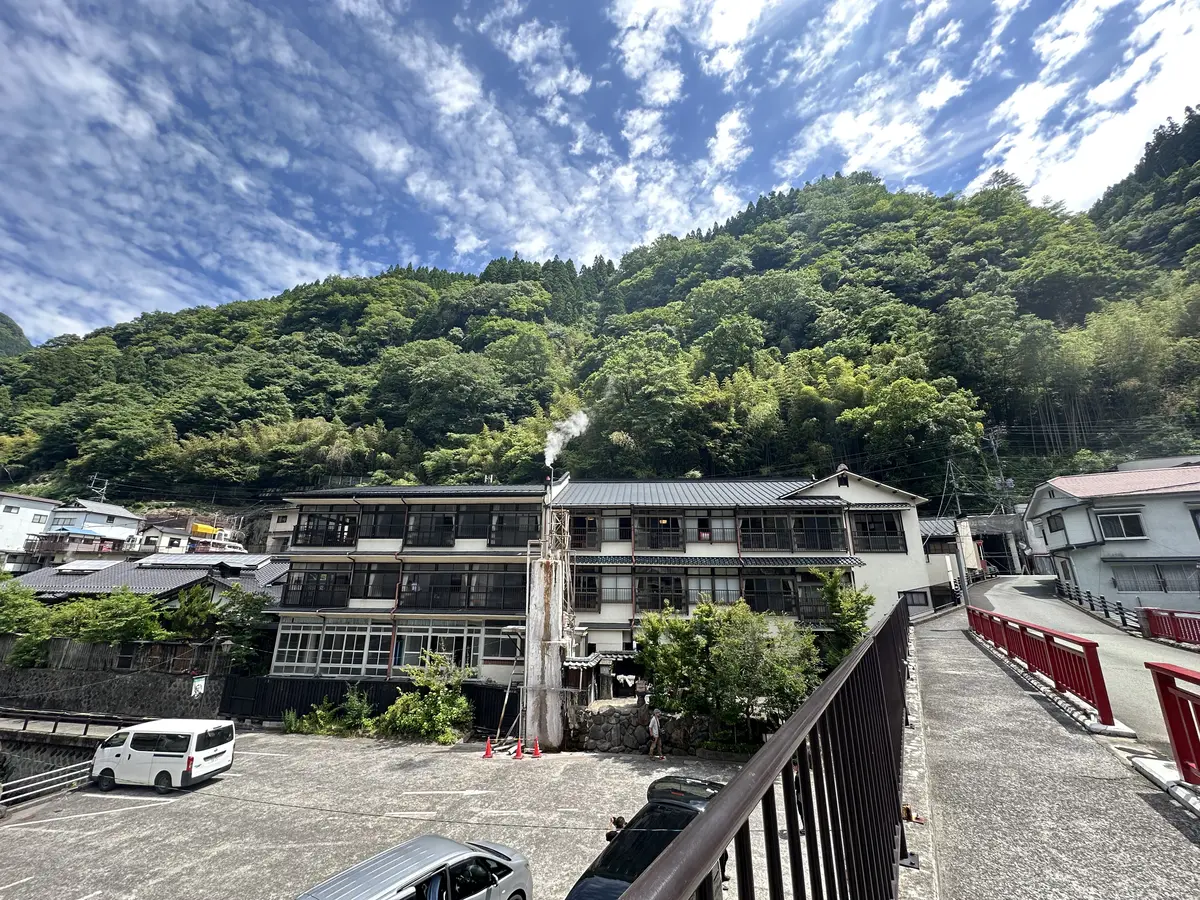 熊本県阿蘇郡小国町「杖立温泉街」