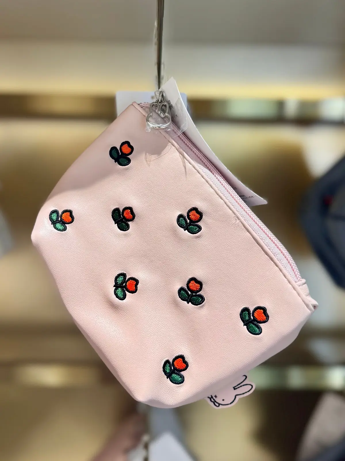 「ナインチェ ポーチ」※ハウステンボス限定（各¥2500）ピンク