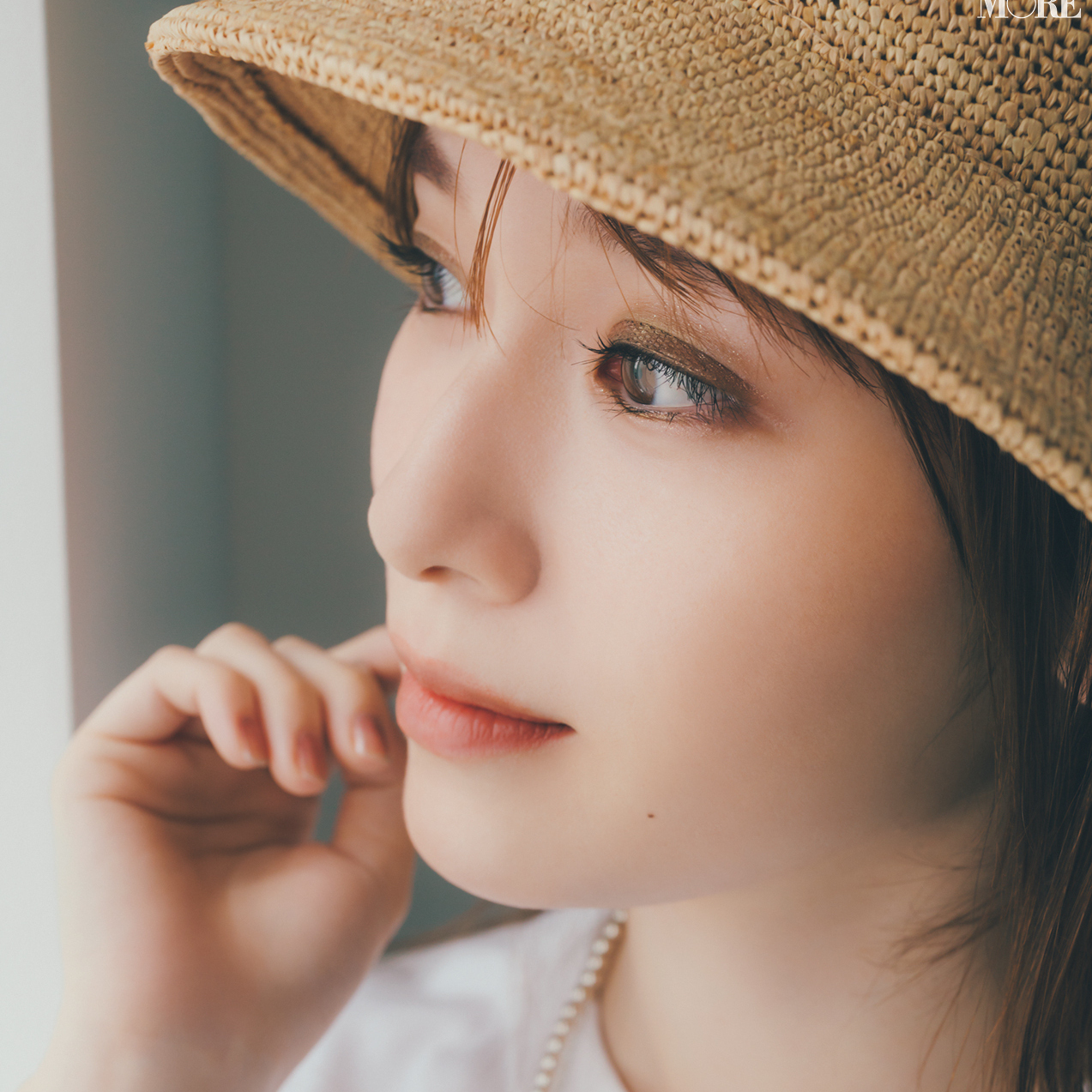 【櫻坂46】守屋麗奈が抹茶カラーで最旬メイク。深みのある大人の目もとに