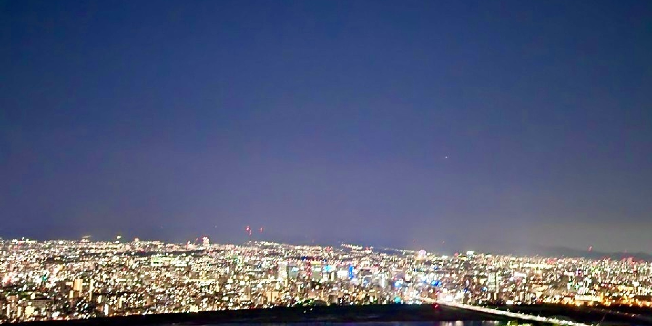 【梅田の夜景を一望】大阪梅田で夜景を見るならここ！【スカイビル空中庭園】