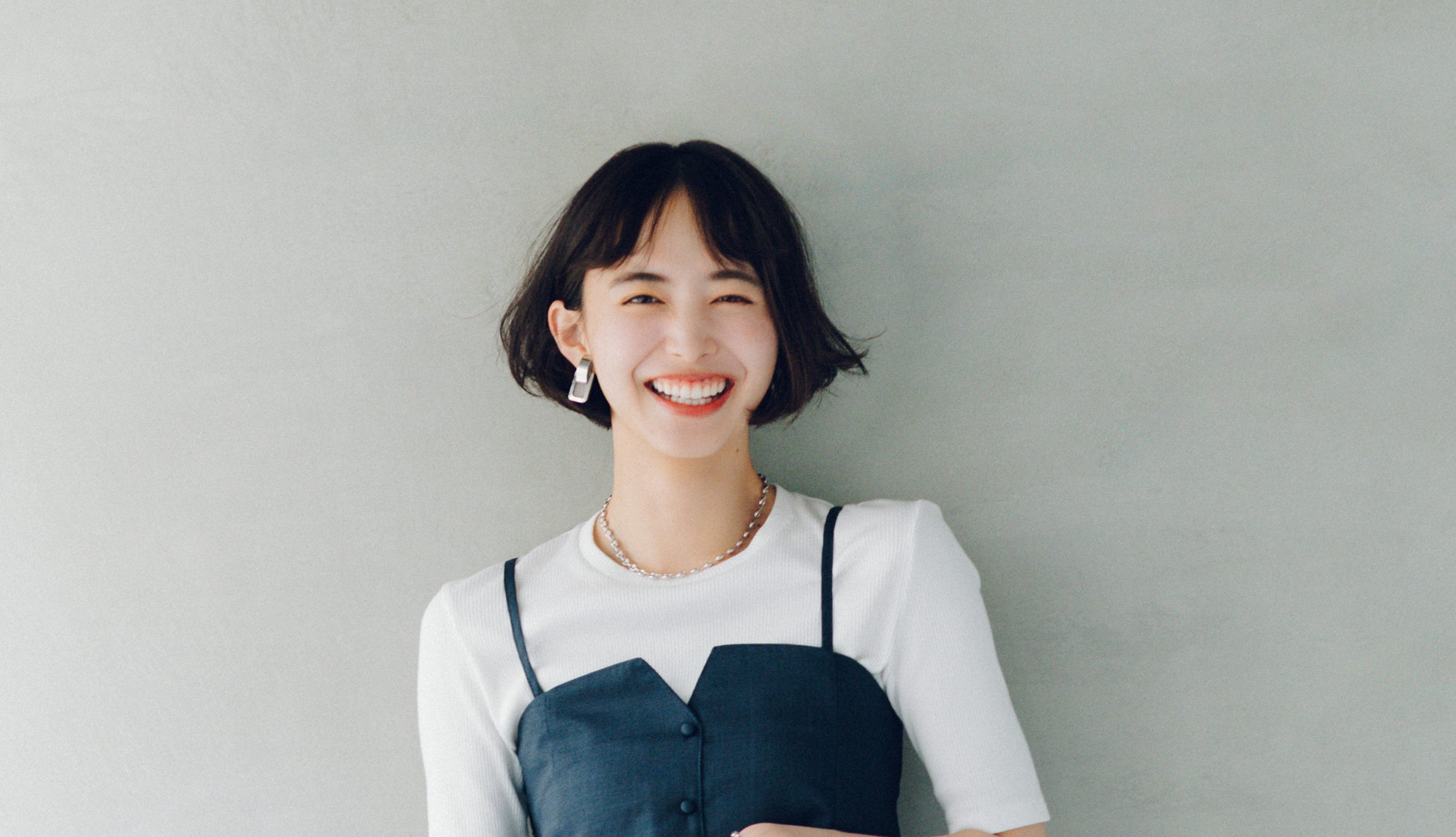 【井桁弘恵の通勤コーデ】夏中着回せるリネンライクなセットアップが頼れる