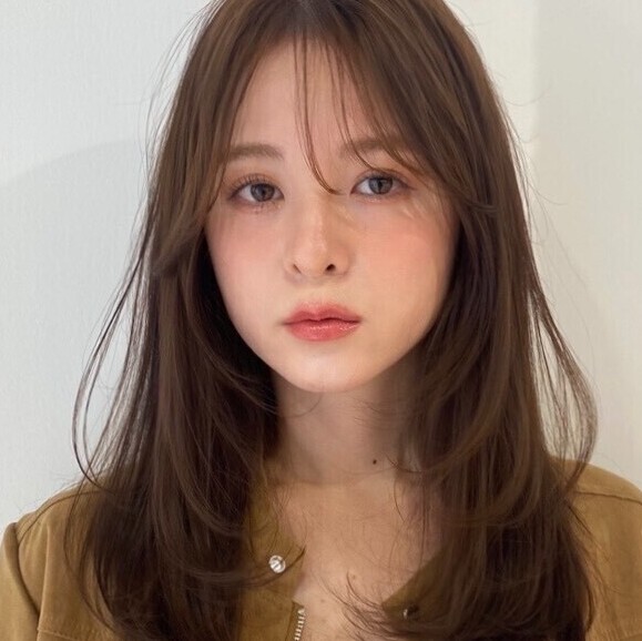 【伸ばしかけヘアにもおすすめ‼︎】セミロングの印象をレイヤーでチェンジ！ 小顔見えも期待できる