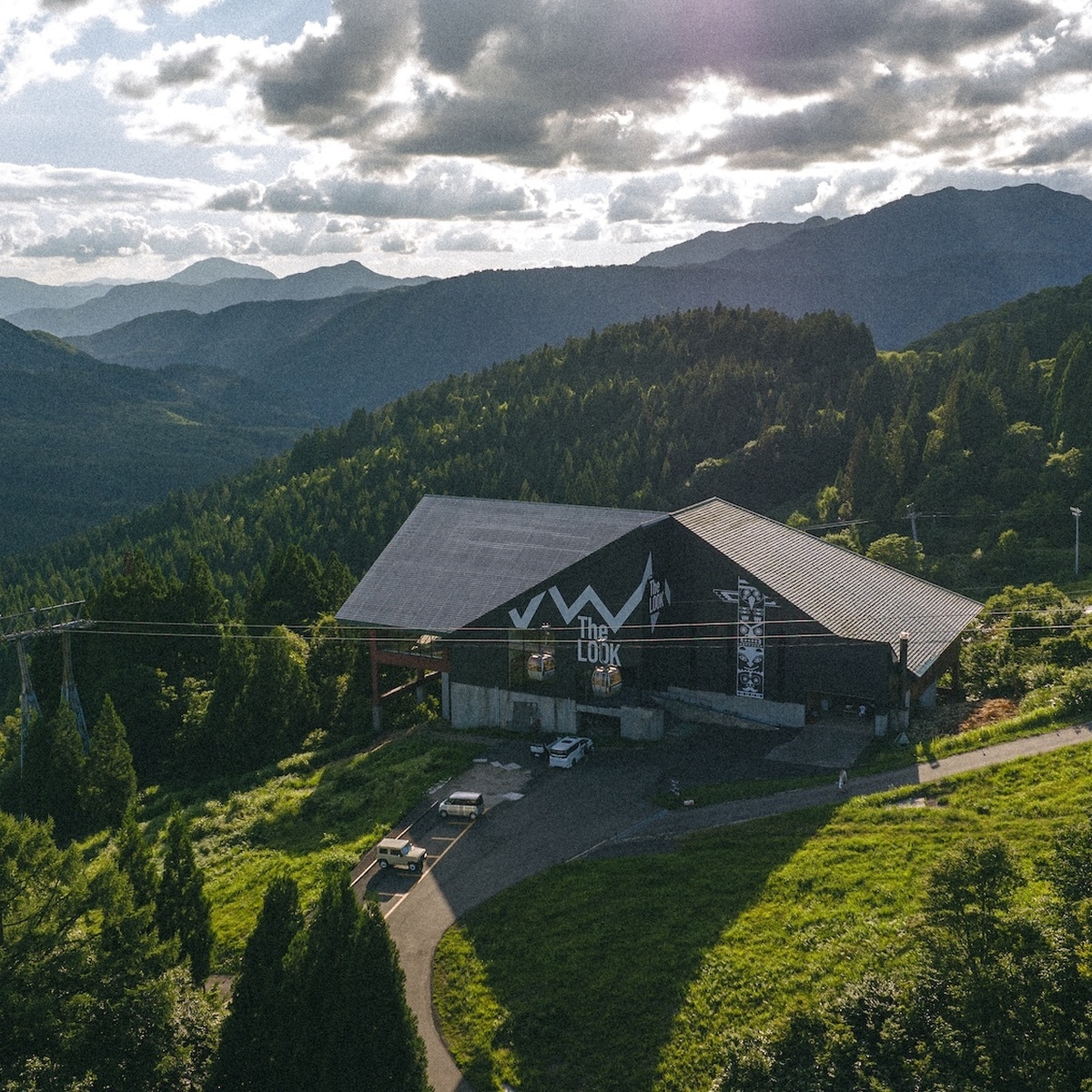 【岐阜】標高1000mの天然温泉付きキャンプ場「Alpen Outdoors しろとりフィールド」が営業開始！