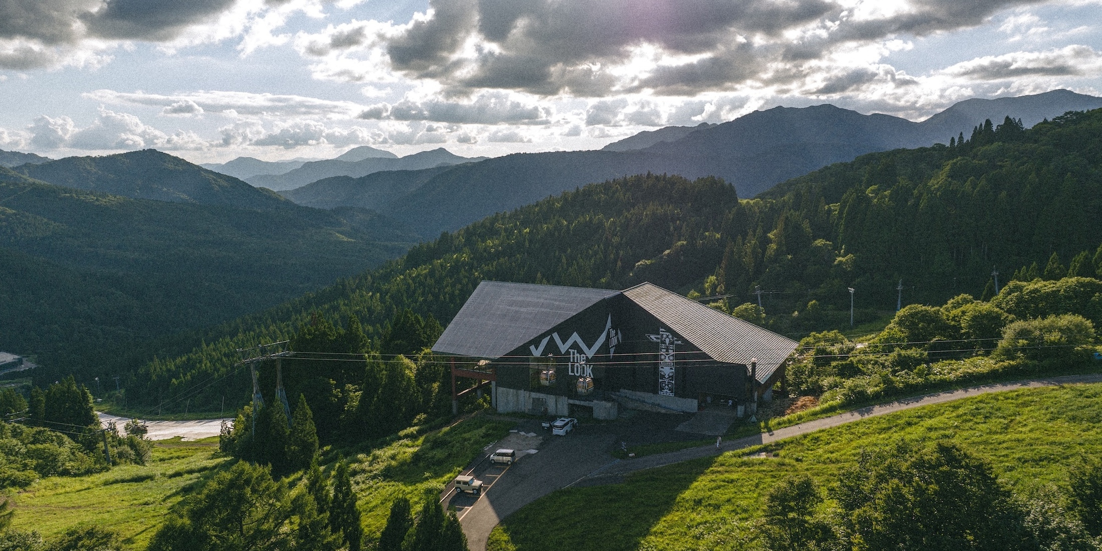 【岐阜】標高1000mの天然温泉付きキャンプ場「Alpen Outdoors しろとりフィールド」が営業開始！
