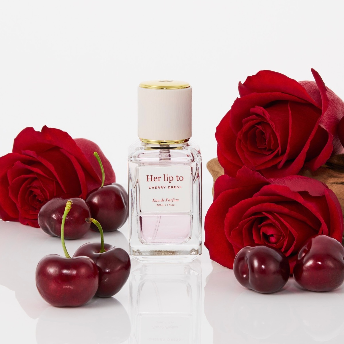 小嶋陽菜さんの『Her lip to BEAUTY』からチェリーの限定オードパルファムがデビュー