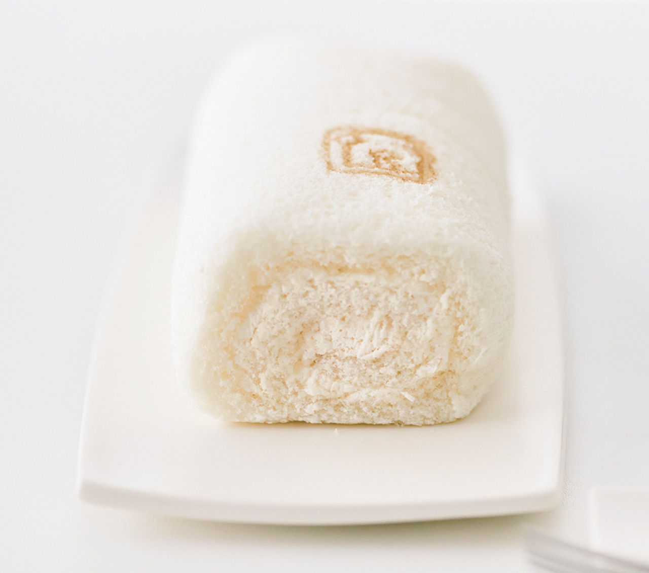 愛媛県のおすすめお取り寄せグルメ「イヨエッグ」のロールケーキ、完成イメージ