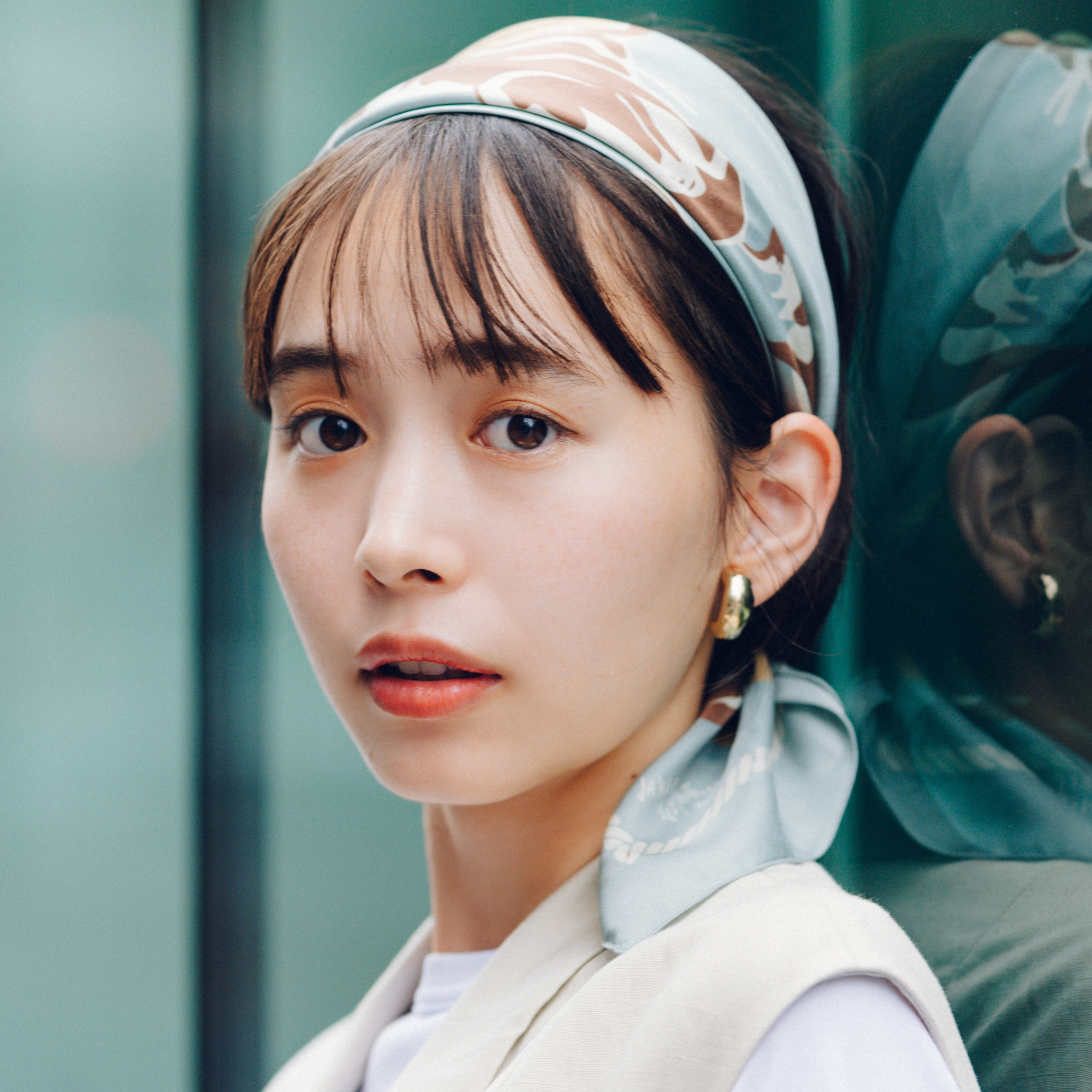 【井桁弘恵の通勤コーデ】ベストを投入！涼しいまま着こなしをアプデ