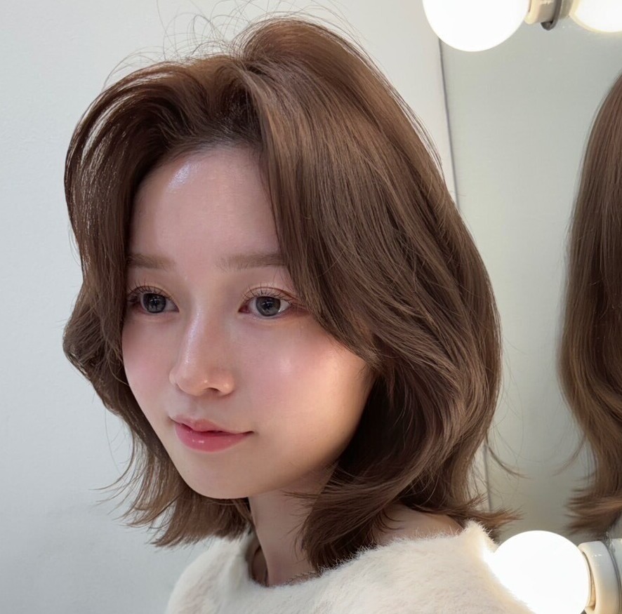 【最旬ボブ】ロングを目指す人にもおすすめ！ふんわりレイヤーボブ