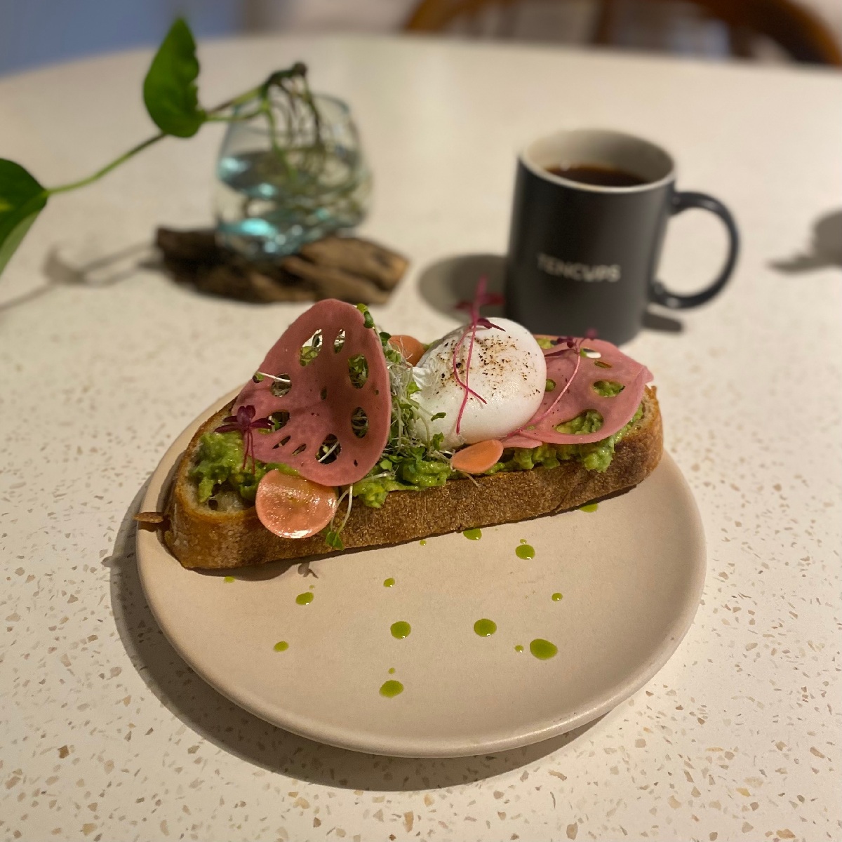 ここは本当に【渋谷】？超穴場！朝から夜まで利用できる作業もOKのおしゃれカフェ「TENCUPS」