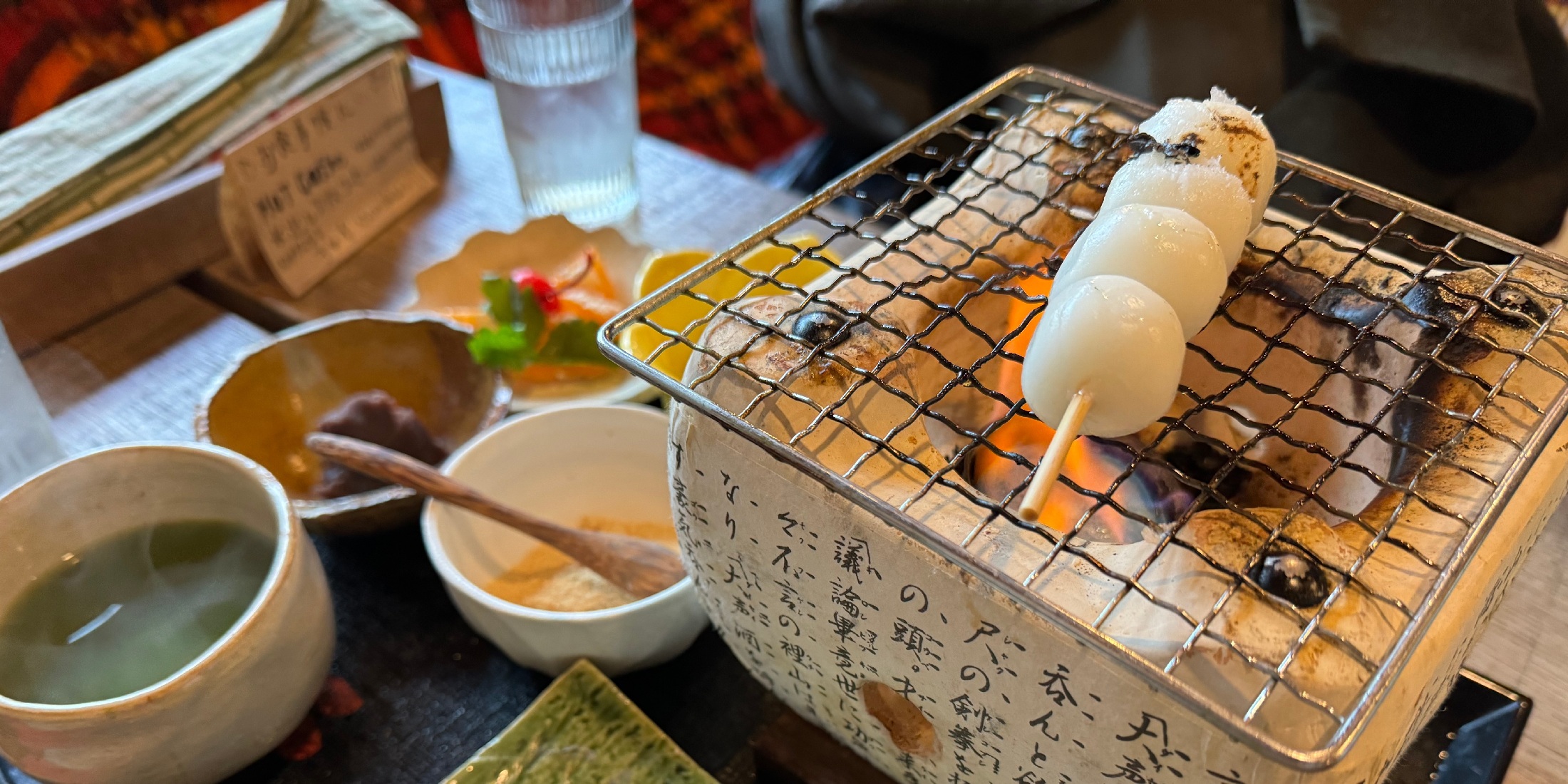 【和歌山】七輪で焼くもちもちのお団子が楽しめる「Roji CAFE」