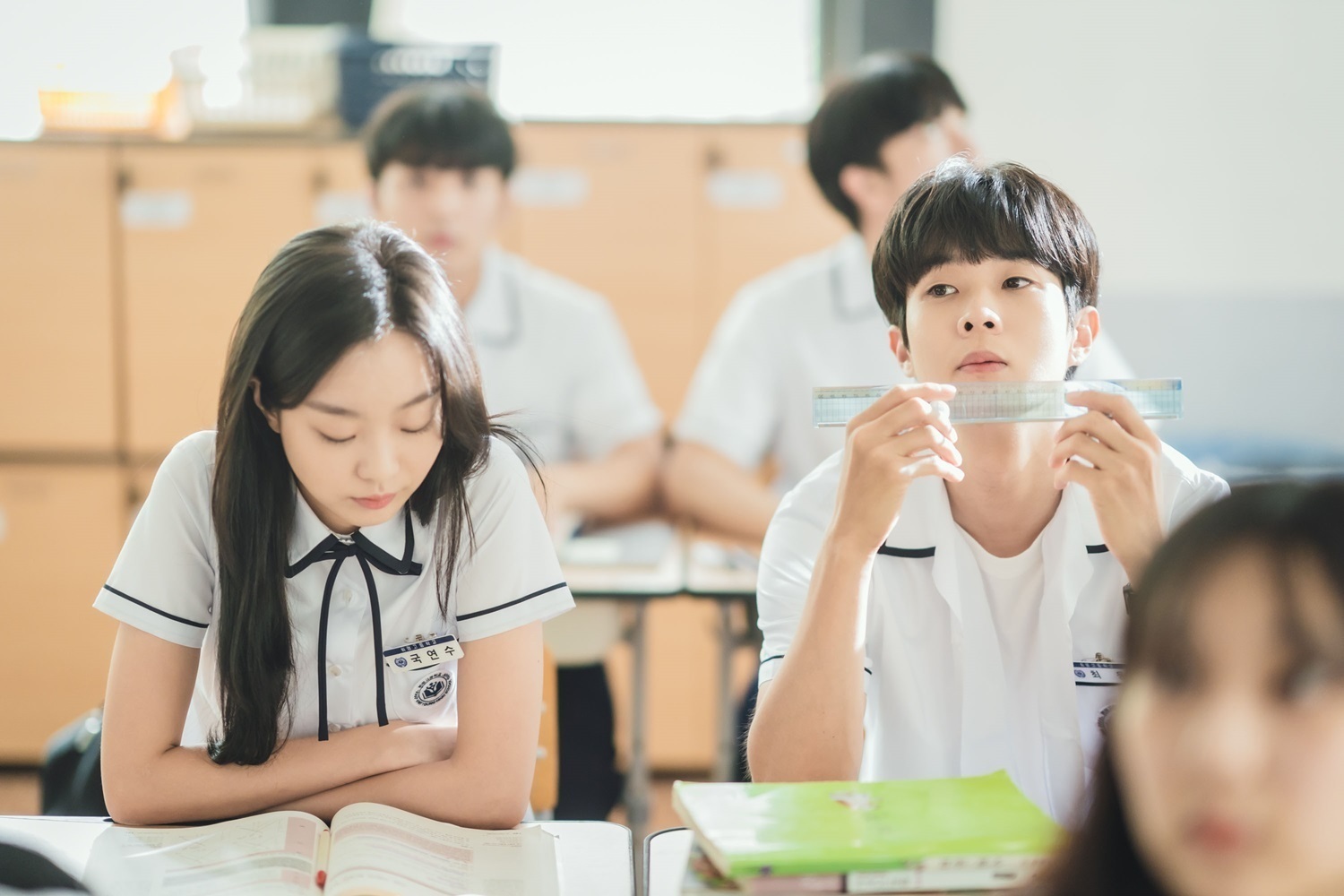 【2025最新】OSTが人気の韓国ドラマ4選! BTS V、IU、EXO スホらの歌声にも注目