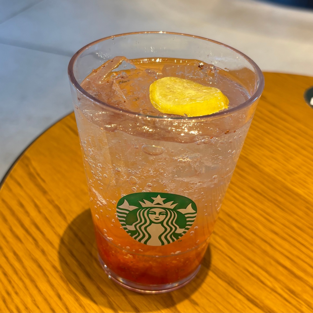 【スタバ新作】暑い夏にピッタリ！ダイエット中にも！チラックスソーダってどんなの？