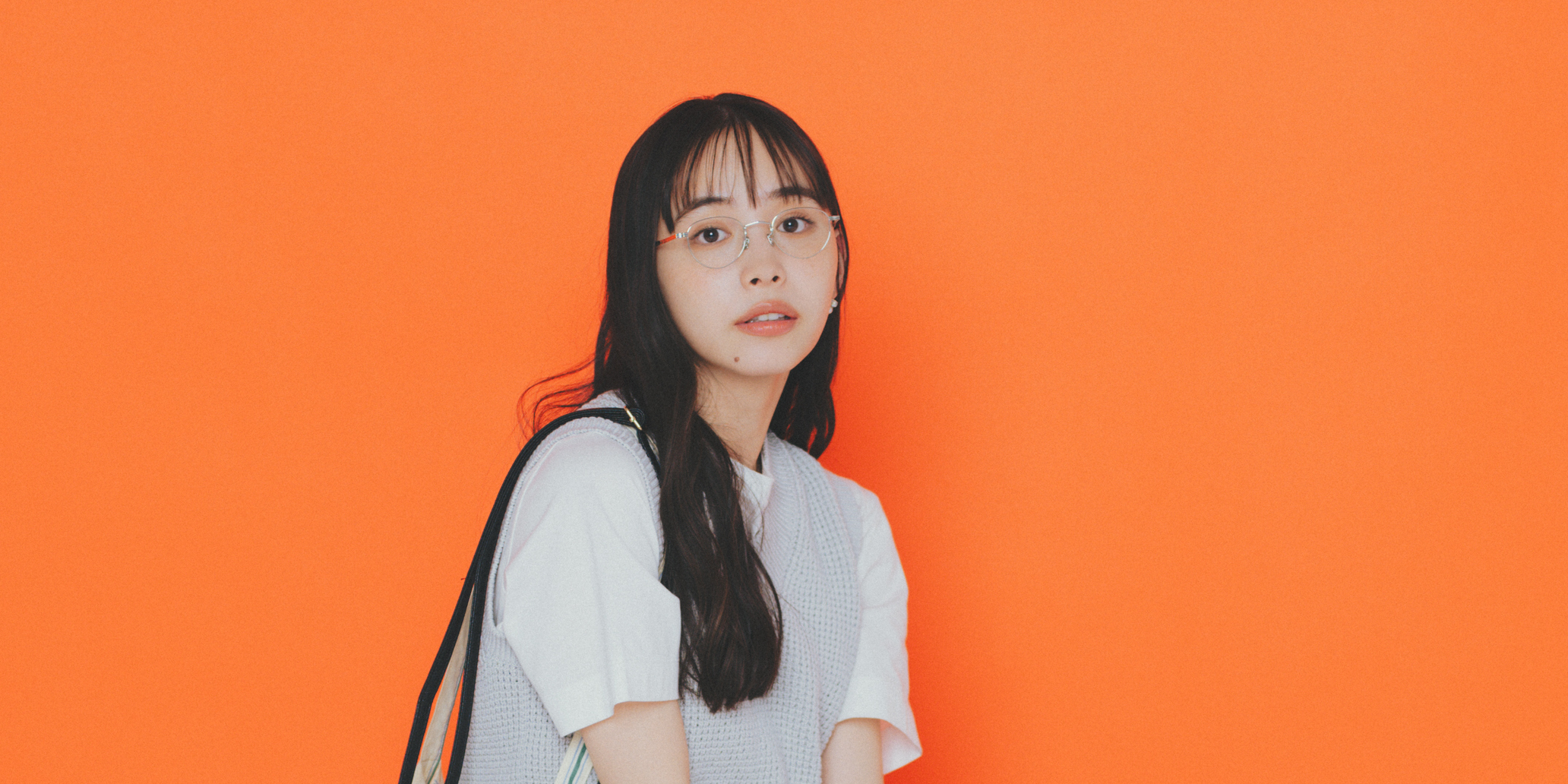 【今日のコーデ】ベストレイヤードで楽しむマニッシュな通勤コーデ＜井桁弘恵＞